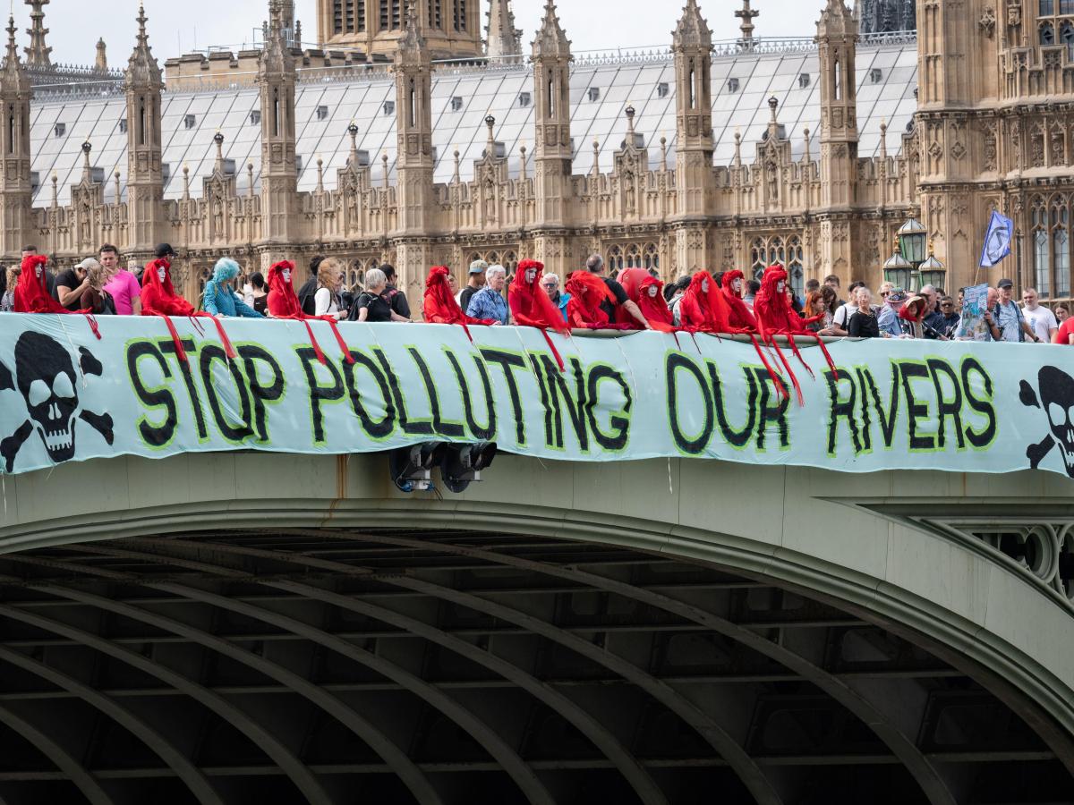 From the Thames to Brazil: water for&nbsp;sale